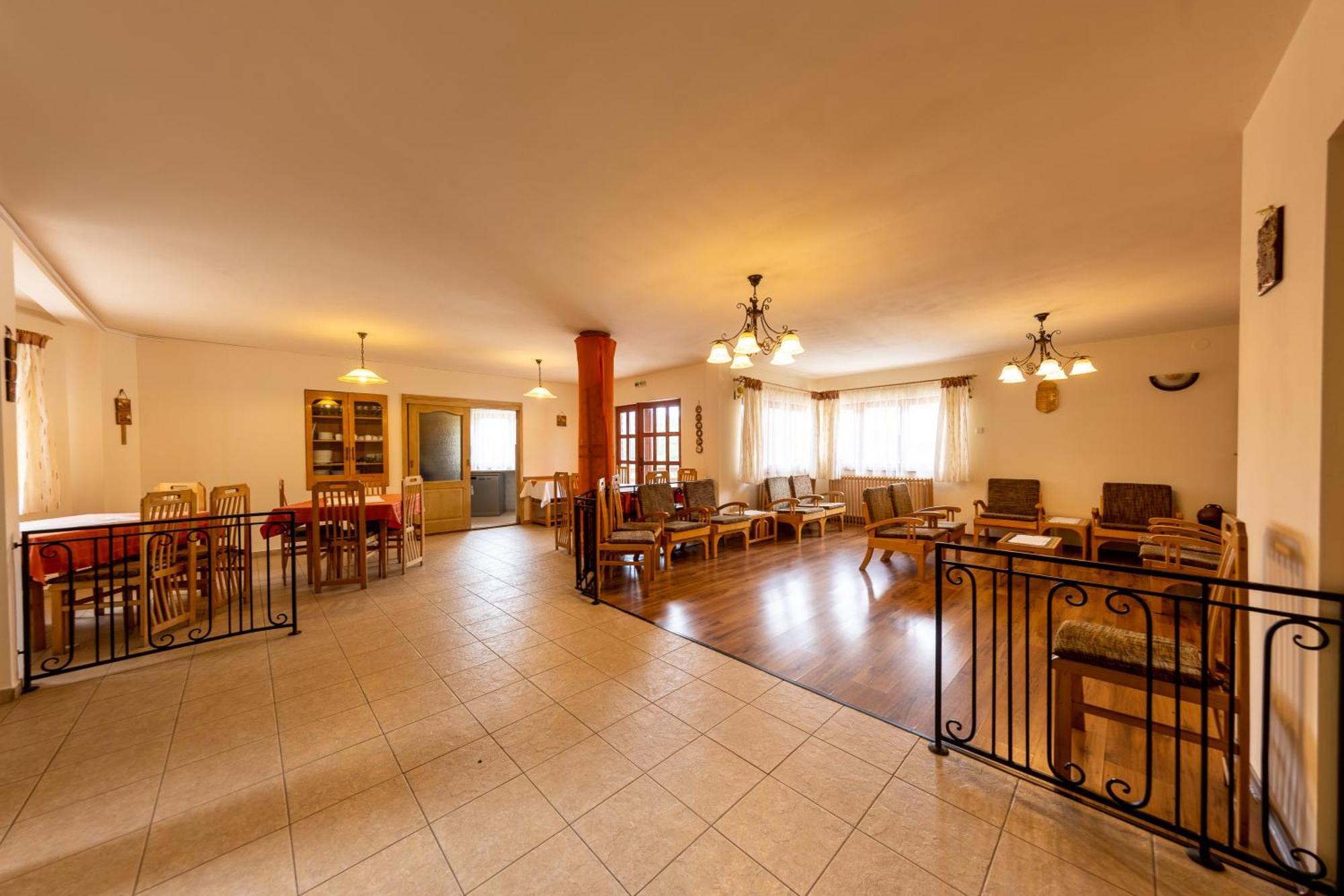 Pensiunea Bella Vita Harghita-Băi Exteriér fotografie